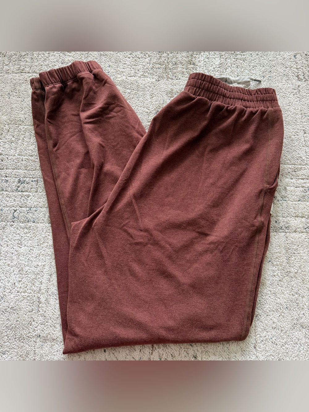 Vuori Women's Boyfriend Jogger size S brown